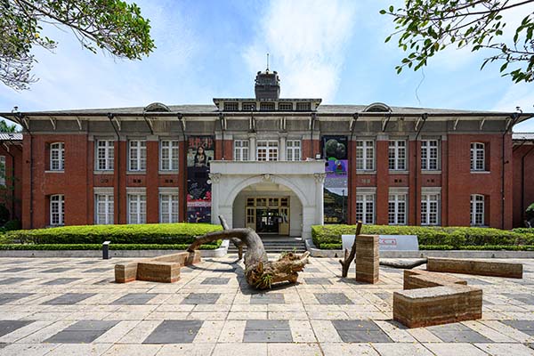 李奧納多．布爾吉．特諾里奧〈一層層疊起〉展場一景