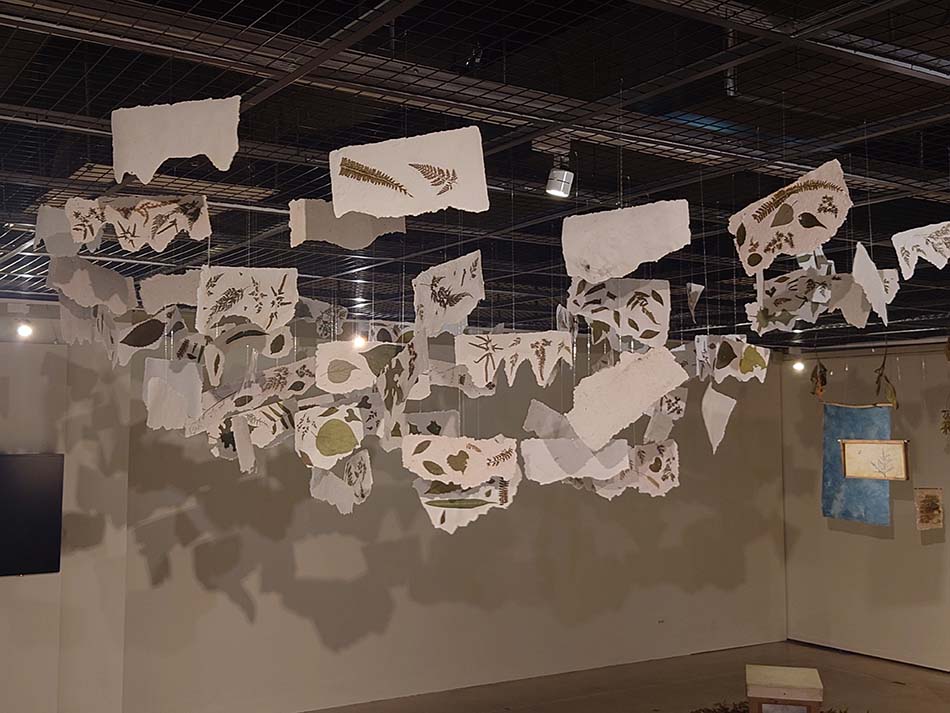 玳瑩攜學生共創　植拓山脈